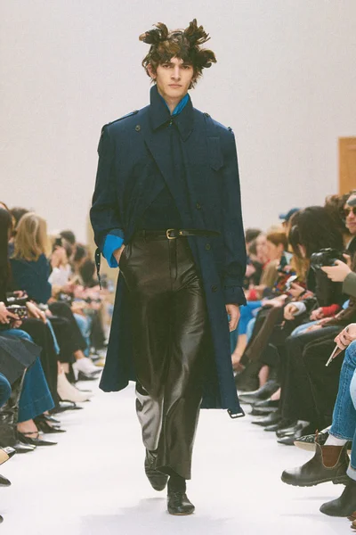 Look 51